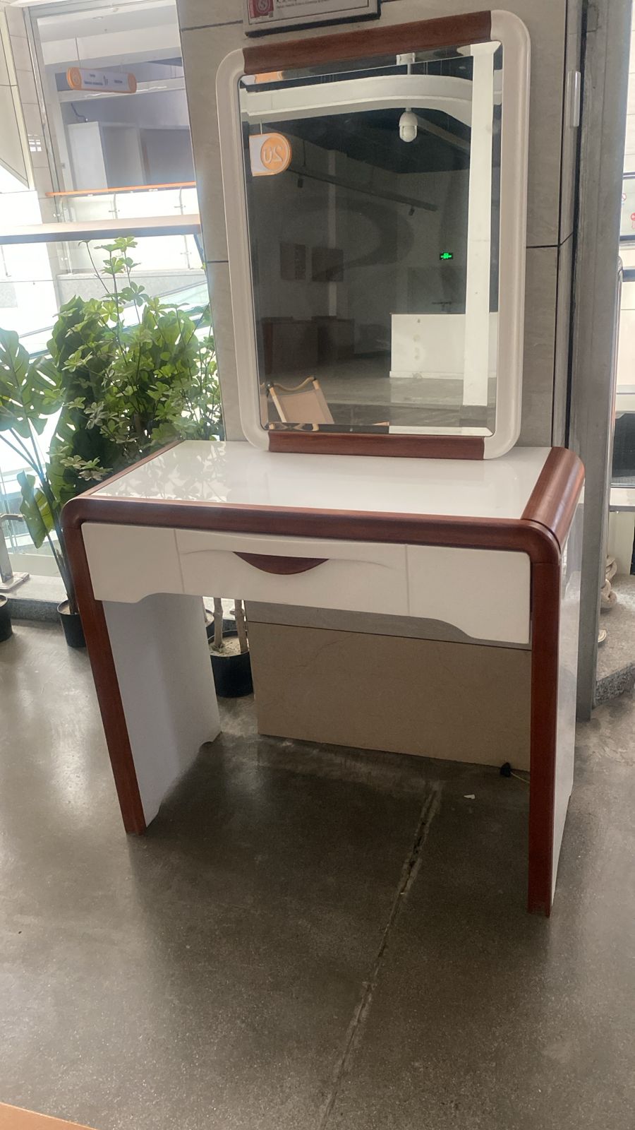 Dressing Table with Mirror