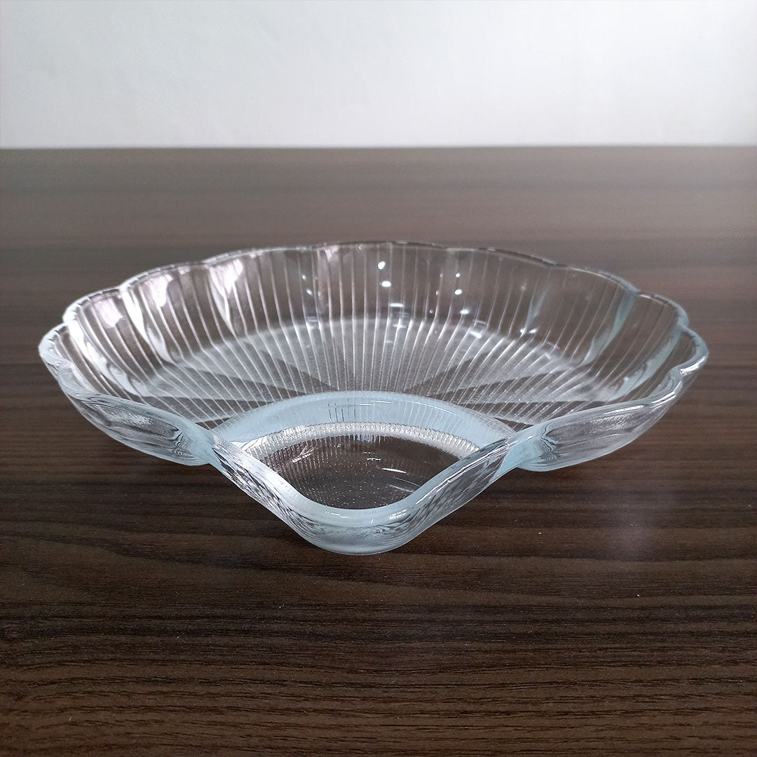 Shell Shaped Glass Plate