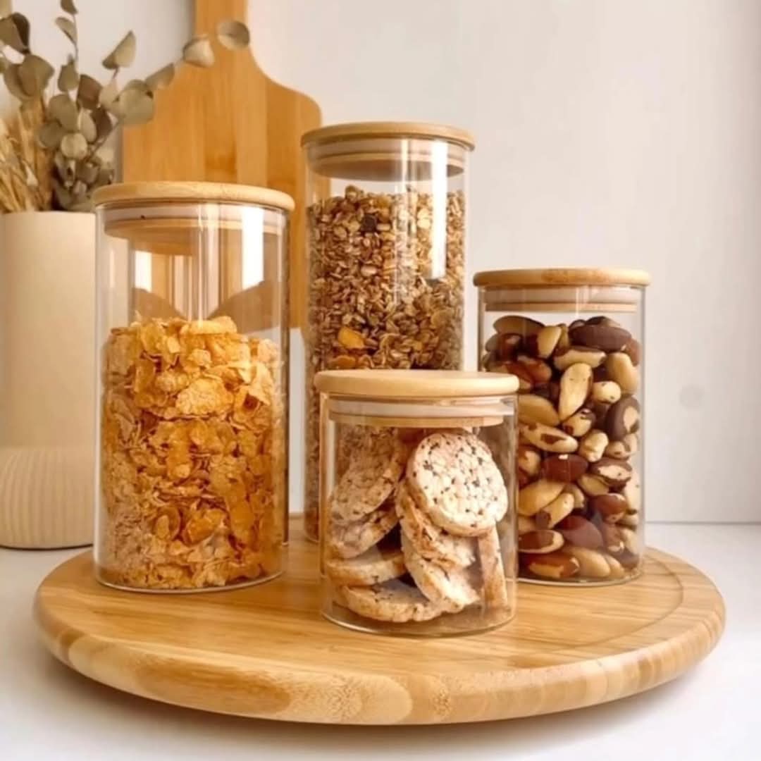 Single layer rotating spice rack