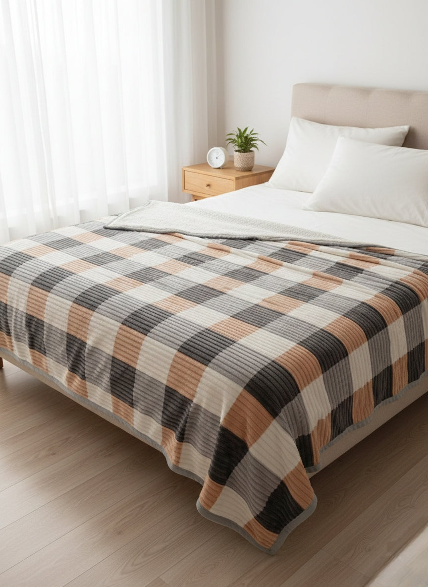 Double-Sided Warm Throw Blanket