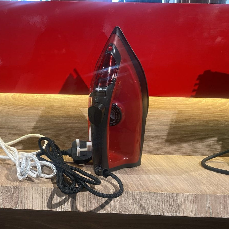 Red Steam Iron – RM/584