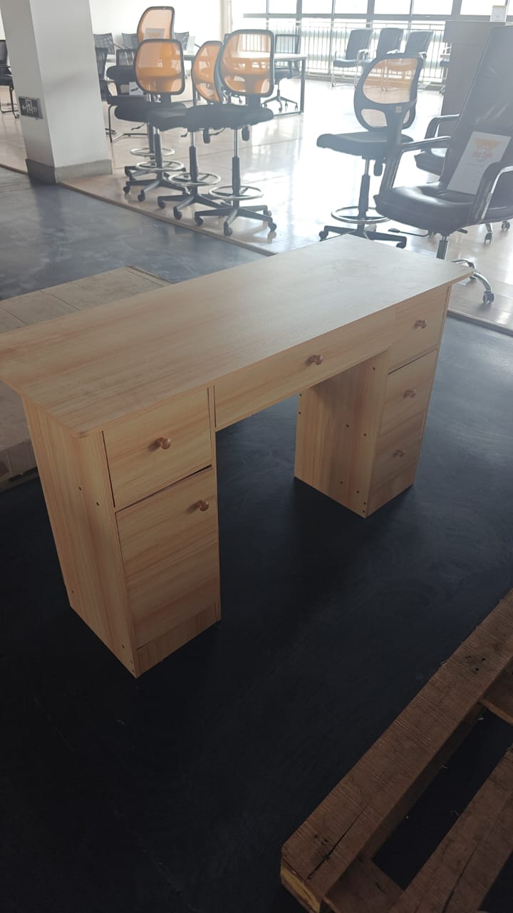 Work Station Table