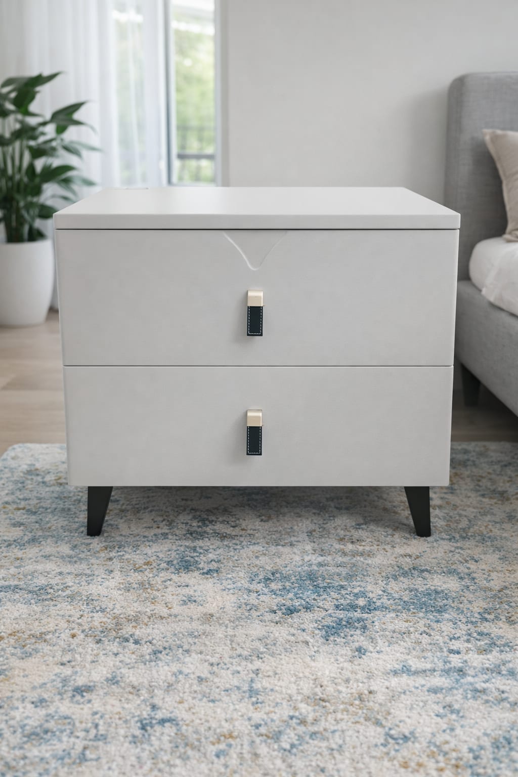 Compact wooden bedside drawer table with storage and sturdy design 50 × 40 × 48 cm