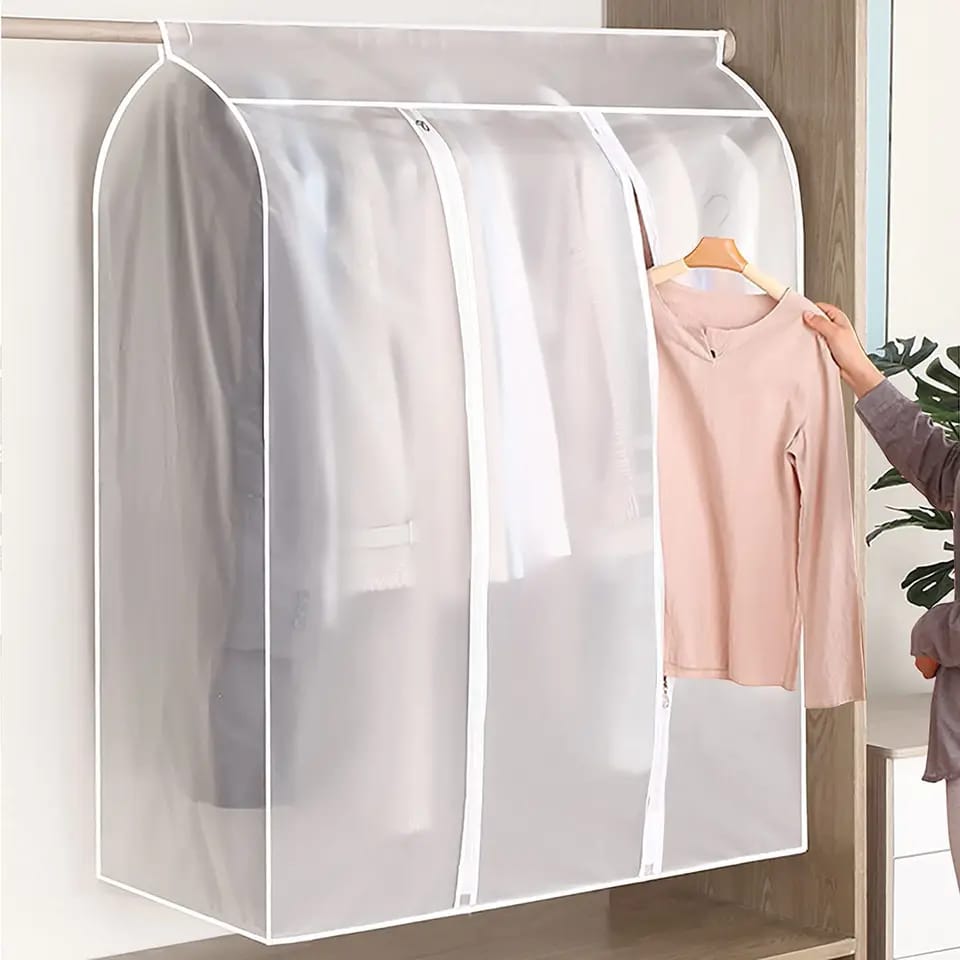 Large three-dimensional zipped garment dustproof storage protector