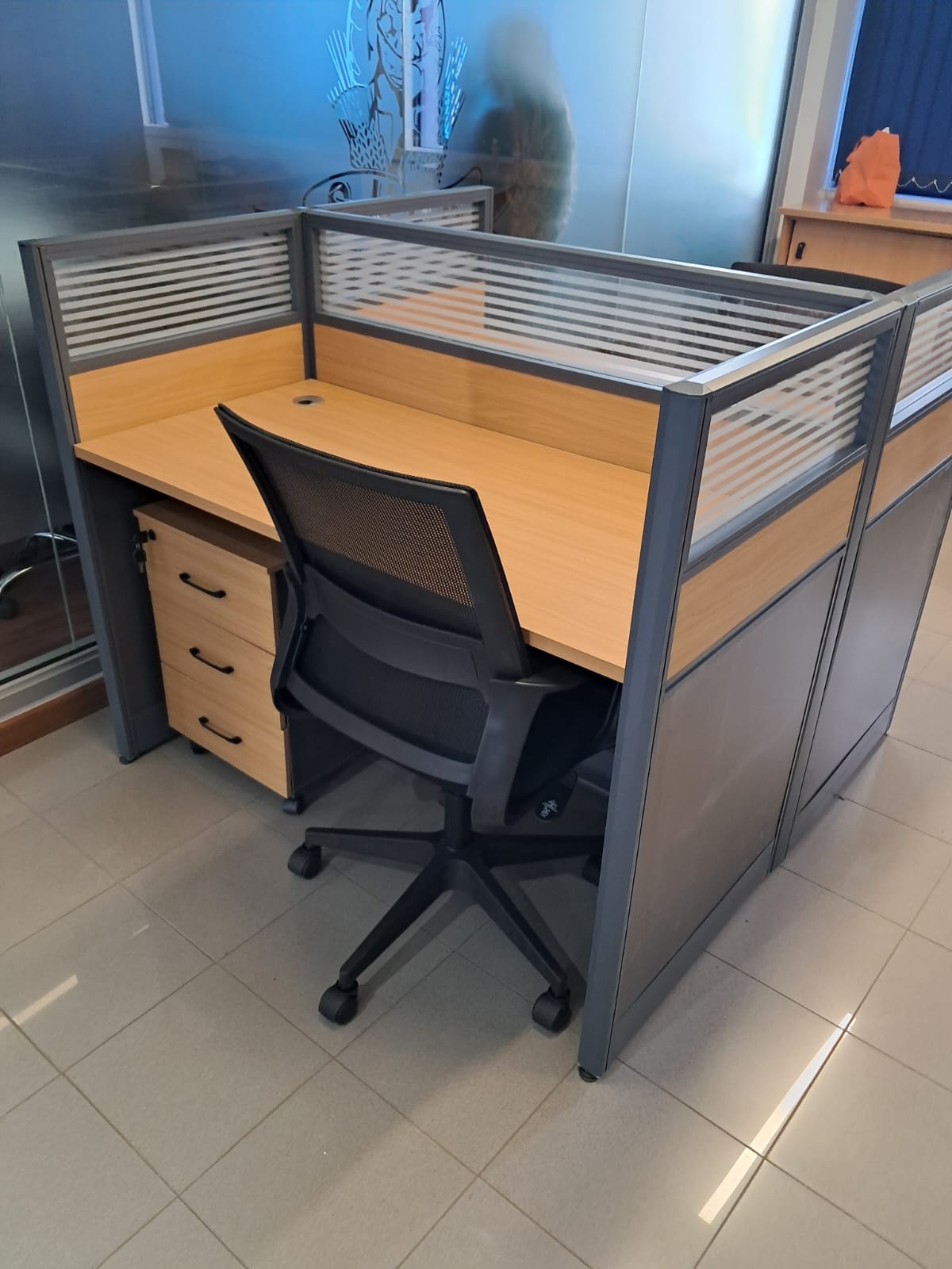 2-Way Work Station