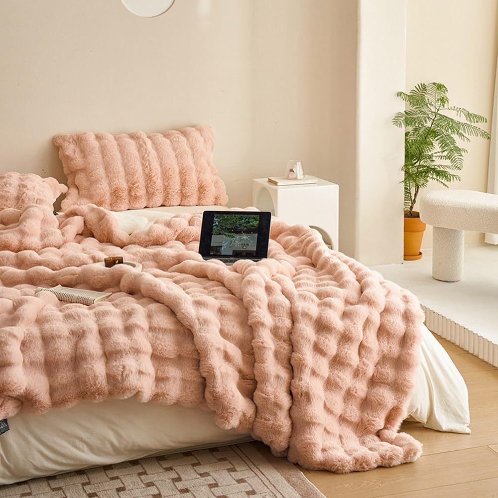 Double layer faux fur bubble blanket 180 by 200 cm in multiple colors for bed or couch use.