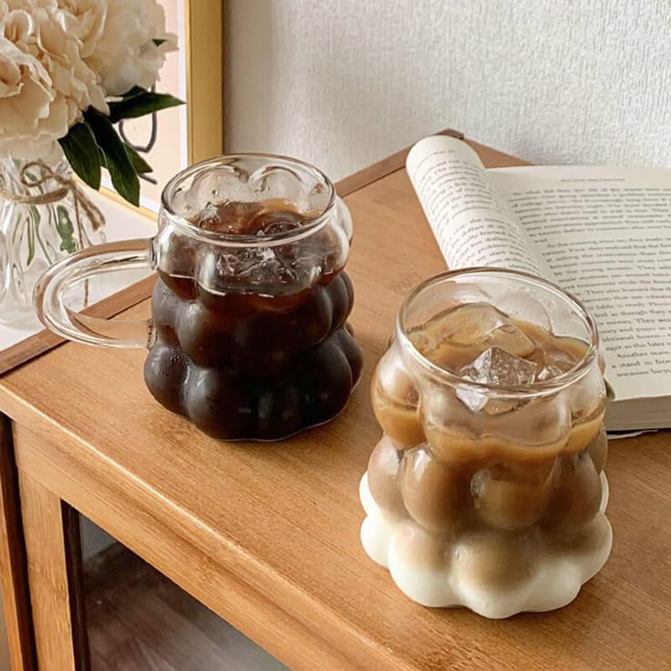 Set of 6 fancy bubble design clear glass mugs