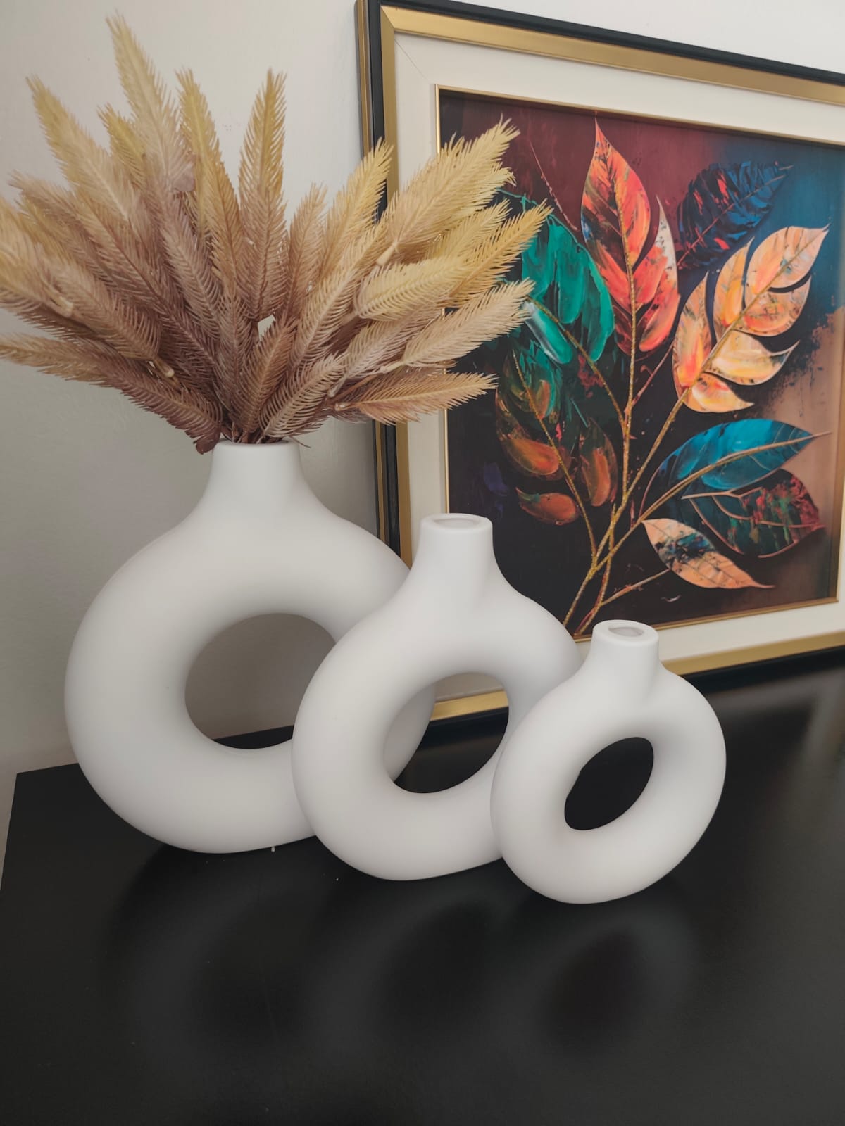 3 piece minimalist art table top vase set made from hard plastic for modern living room centrepiece and home décor use