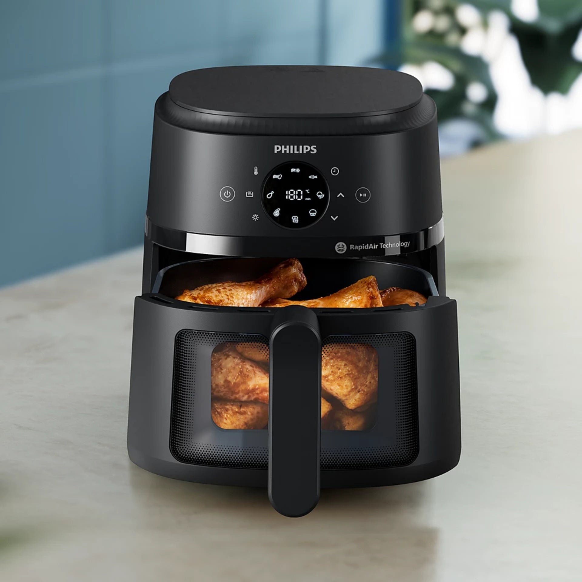 Philips 2000 Series Air Fryer – 4.2L Capacity, 1500W, RapidAir Technology NA220/09