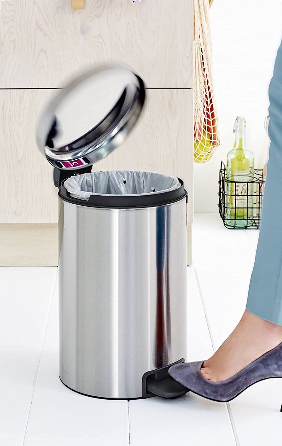 NewIcon Pedal Waste Bin – Brilliant Steel