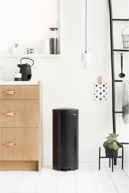 NewIcon Pedal Waste Bin –Matt black