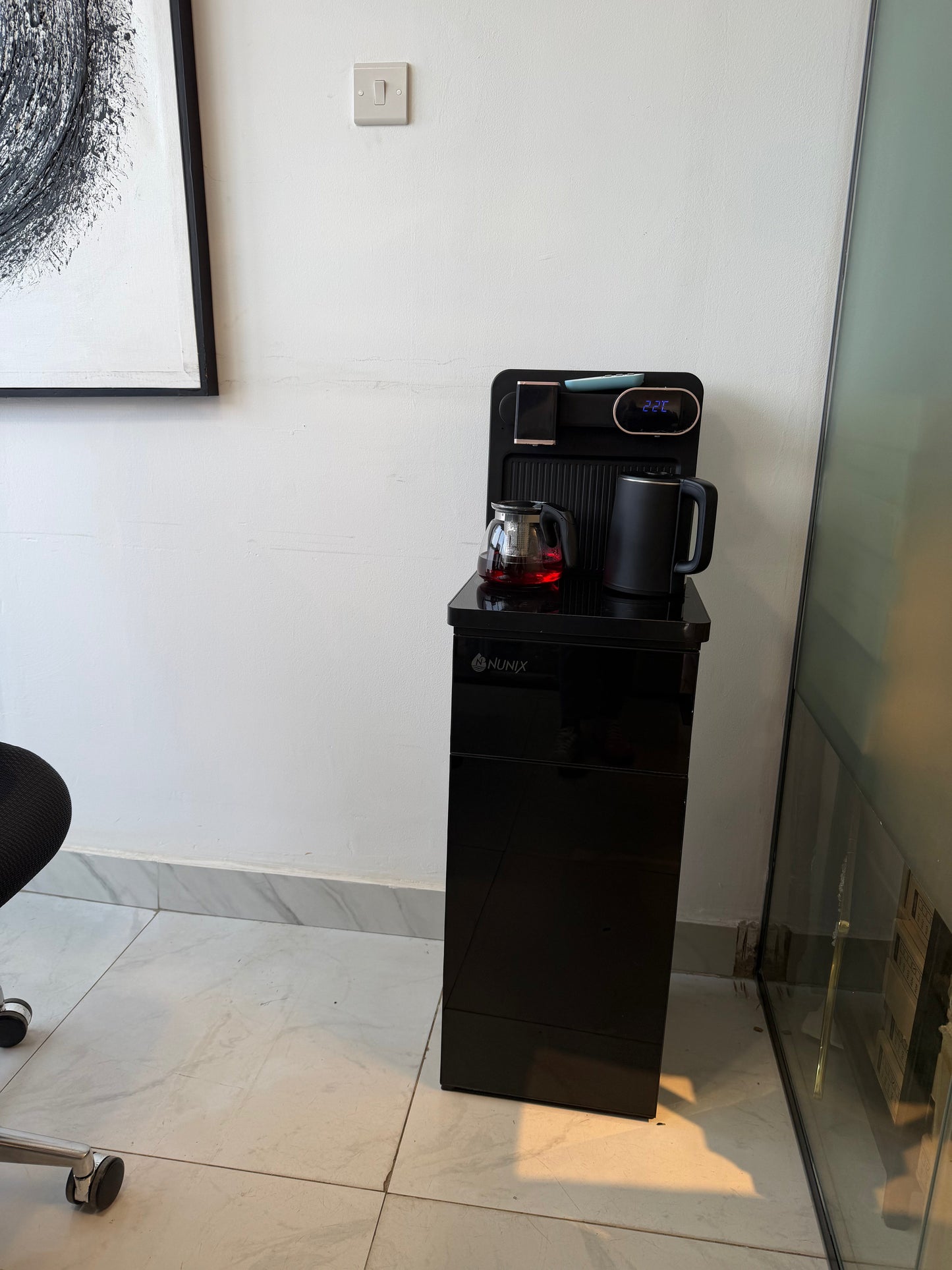 Hot and Cold Bottom Load Water Dispenser with a Remote