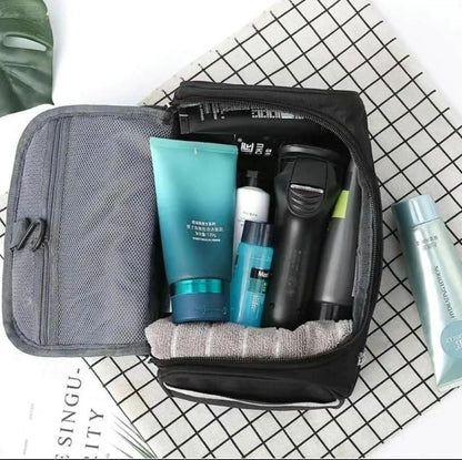 Travel cosmetic bag