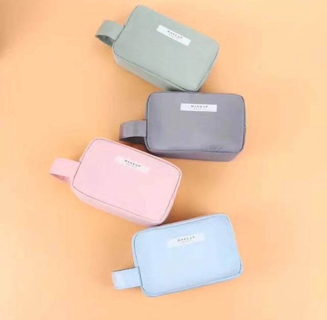 Cosmetic storage bag