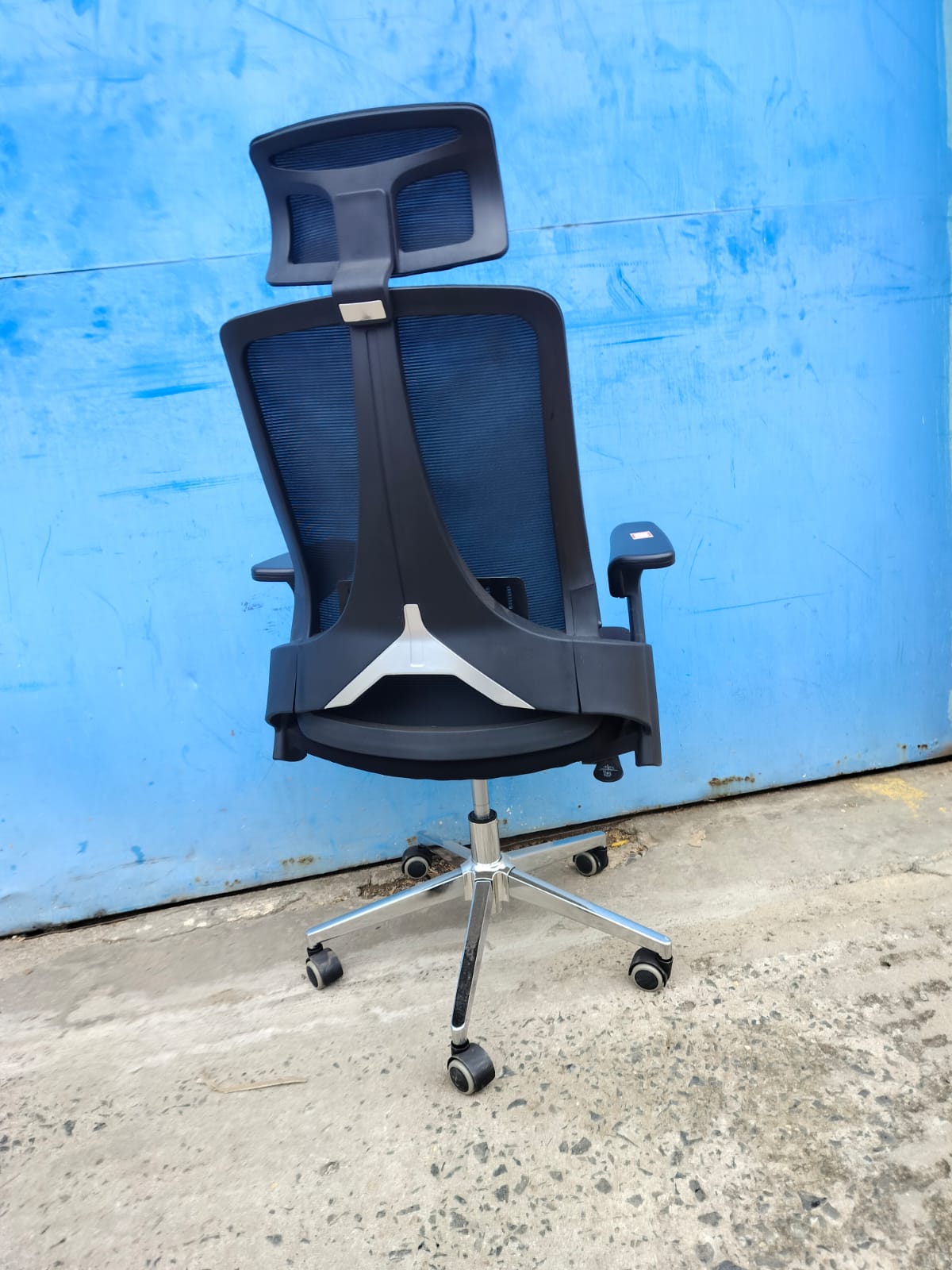 High Back Ergonomic Mesh Office Chair with Adjustable Headrest and Lumbar Support