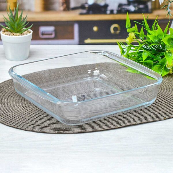 1.8L rectangular glass baking dish, heat-resistant, 243mm x 218mm x 52mm, dishwasher-safe