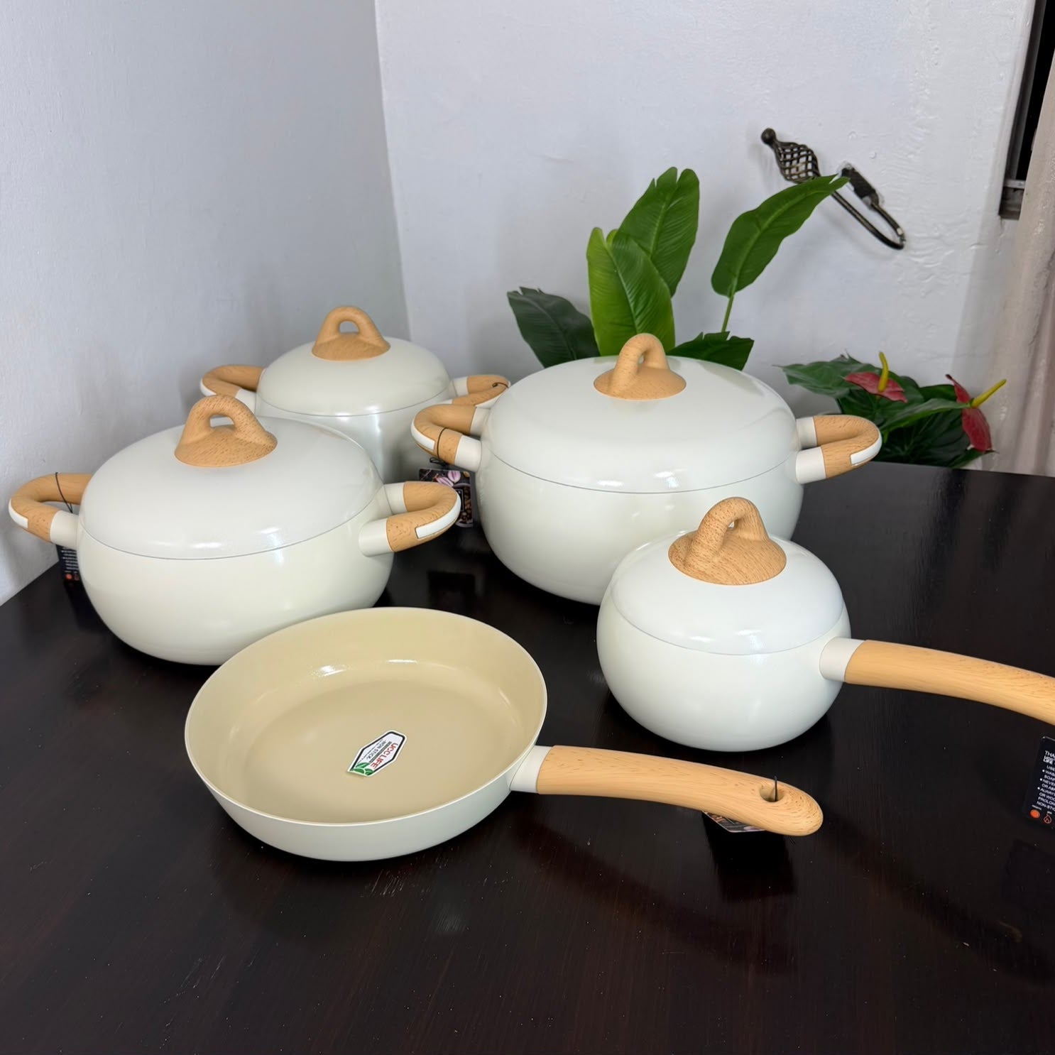 9Pc Non Stick Cookware Set with Ceramic Coating