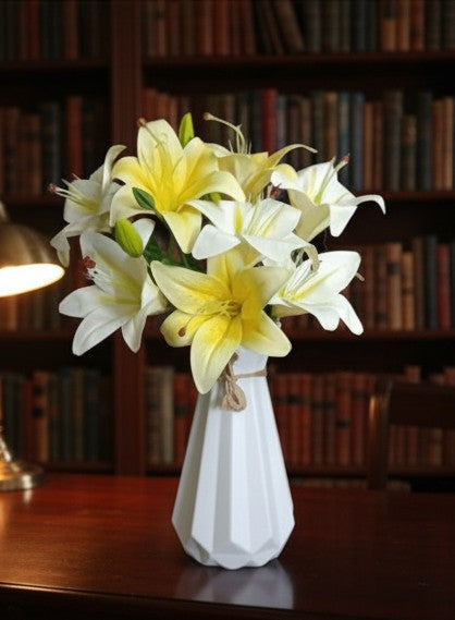 Artificial tiger lilies in plastic vase – 32cm floral centerpiece for dining table decor