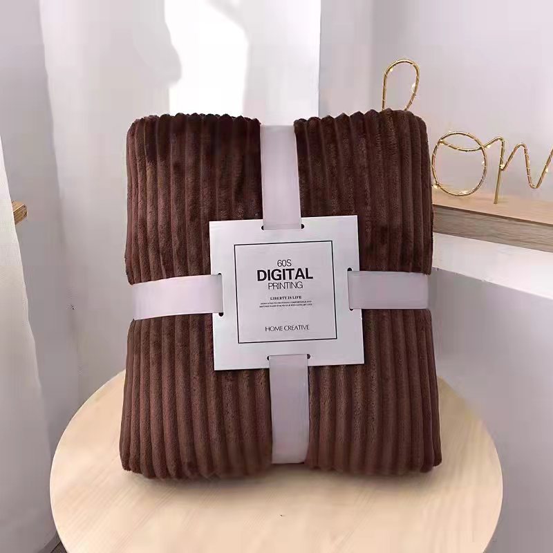 200 × 230cm Fleece Soft Throw Blanket for Bed, Sofa and Outdoor Use
