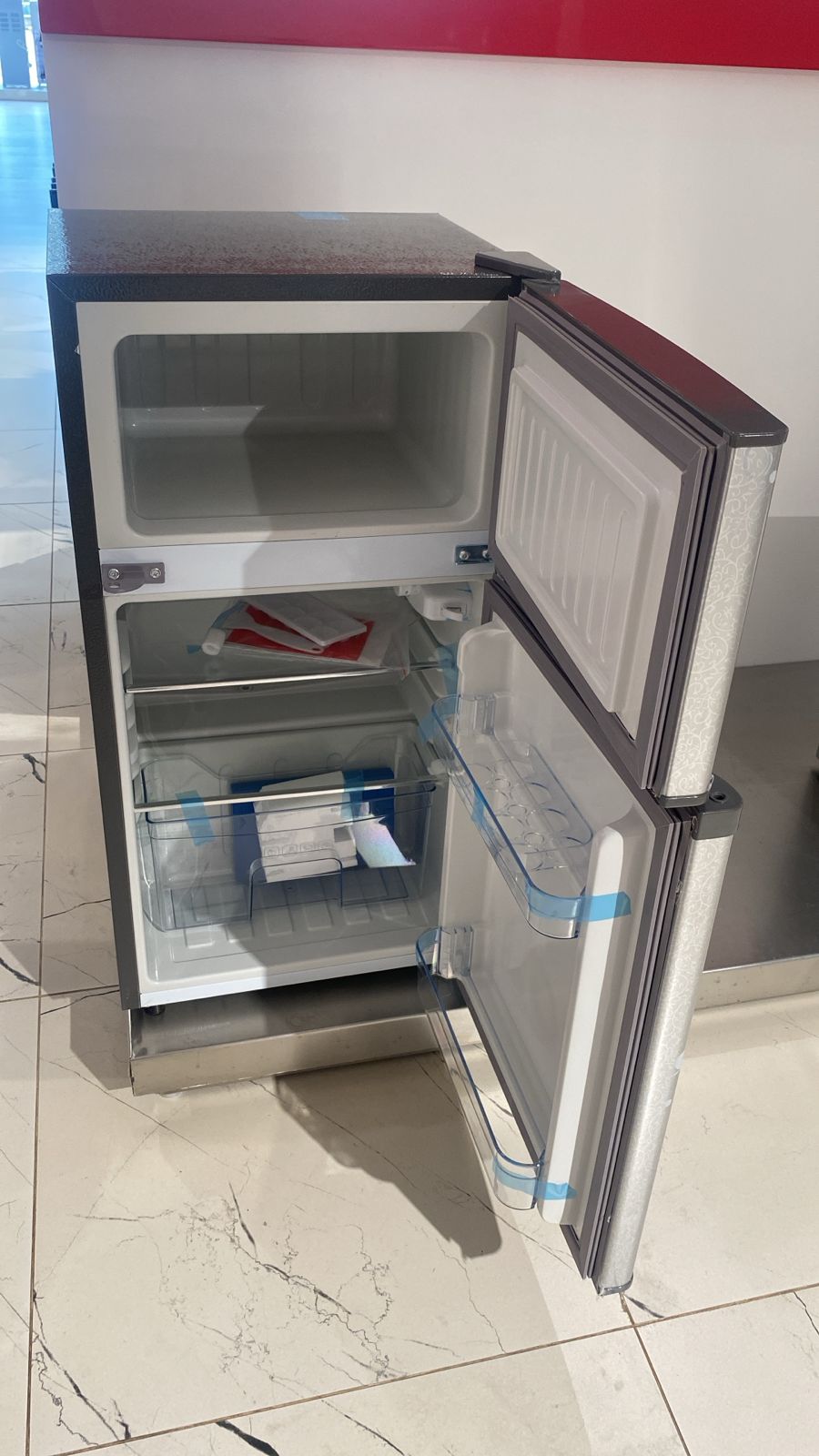 Double Door 90L Direct Cool Fridge with Adjustable Thermostat – RF/222