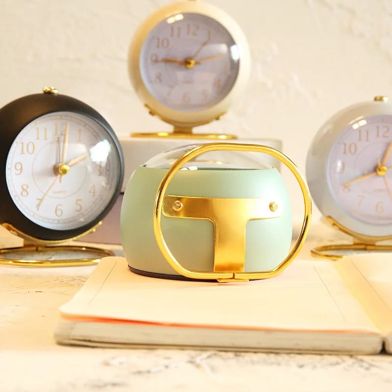 Silent Non-Ticking Retro Vintage Alarm Clock With Night Light