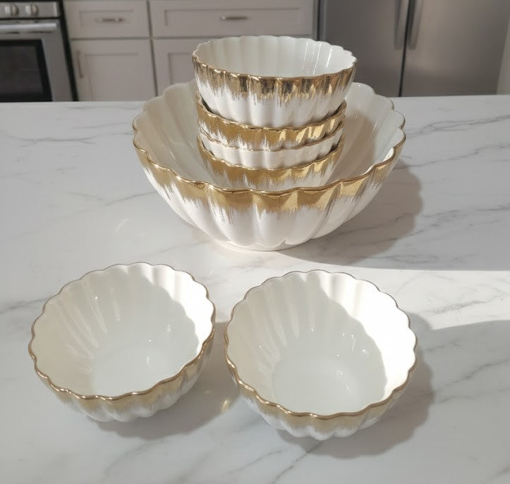 Gold-Rimmed Shell Bowl Set