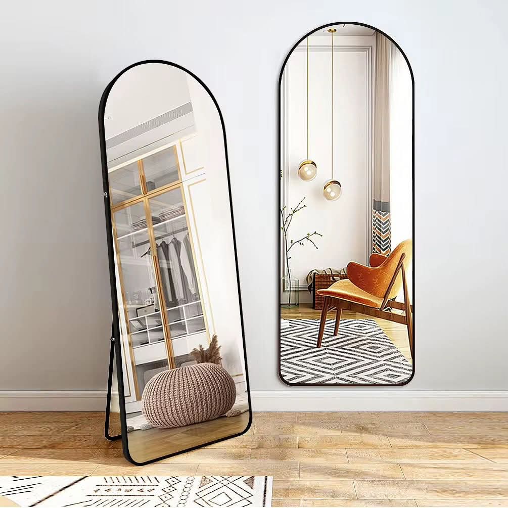 Rounded  Unbreakable Mirror