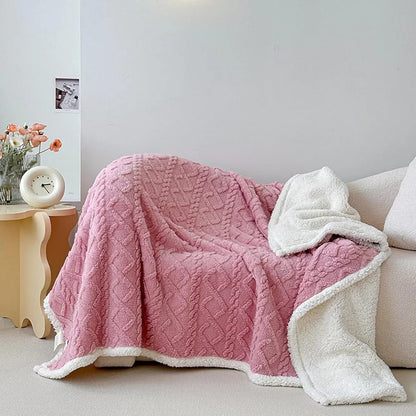 Soft lamb fur winter throw blanket in fleece material
