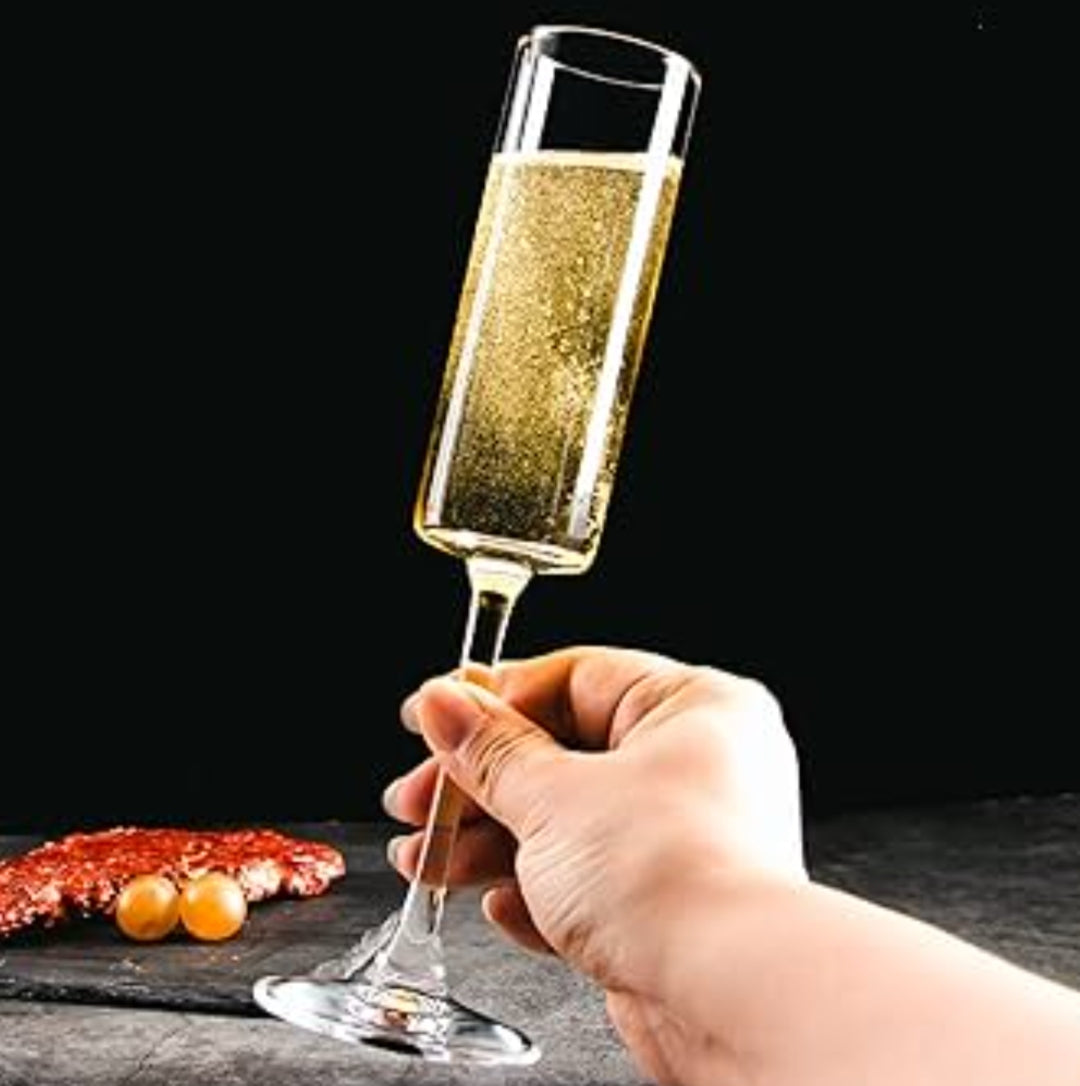 Clear 165ml polycarbonate flute glass for champagne and cocktails