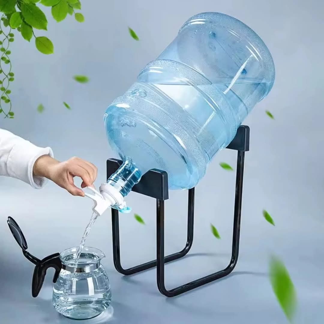 Detachable water stand and dispenser pump
