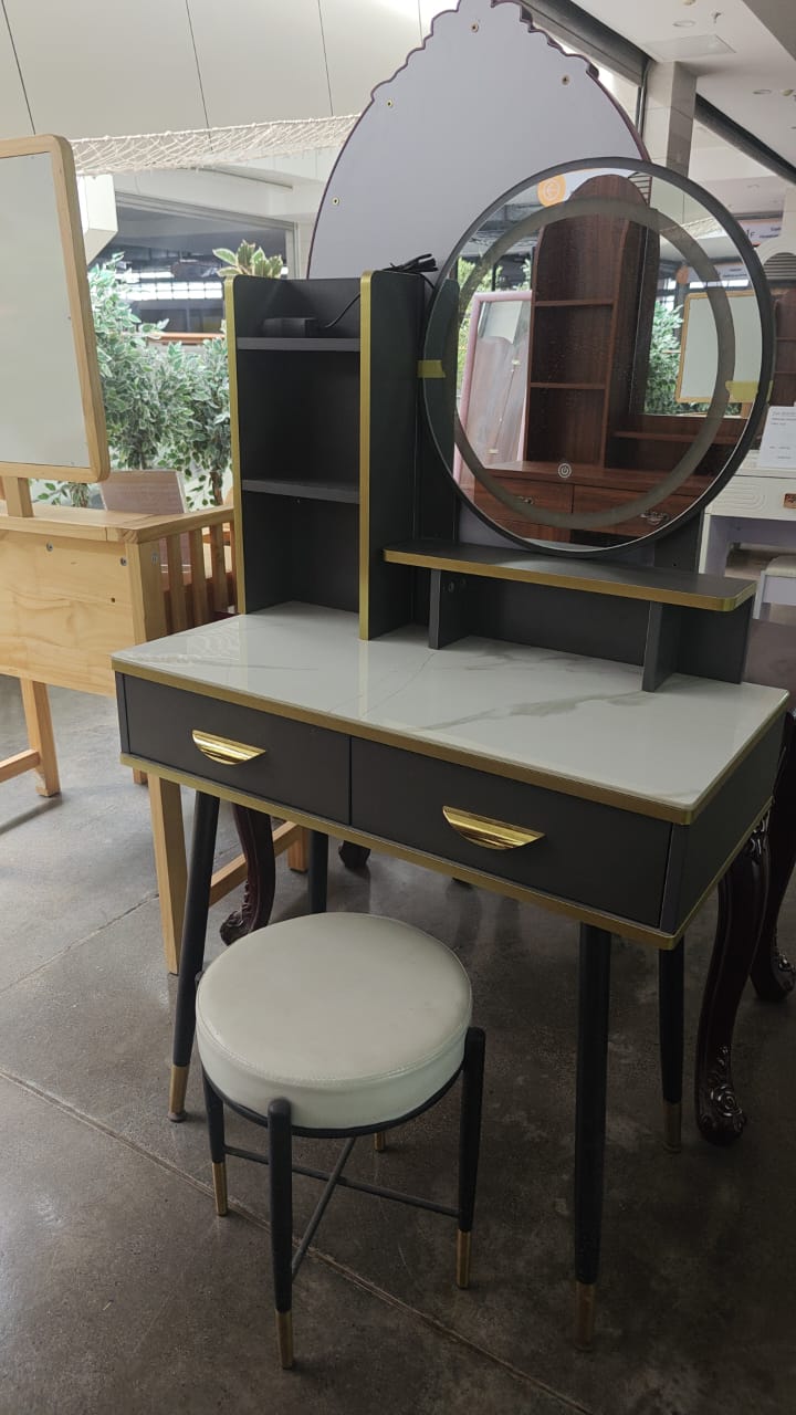 Dressing Table With Chair