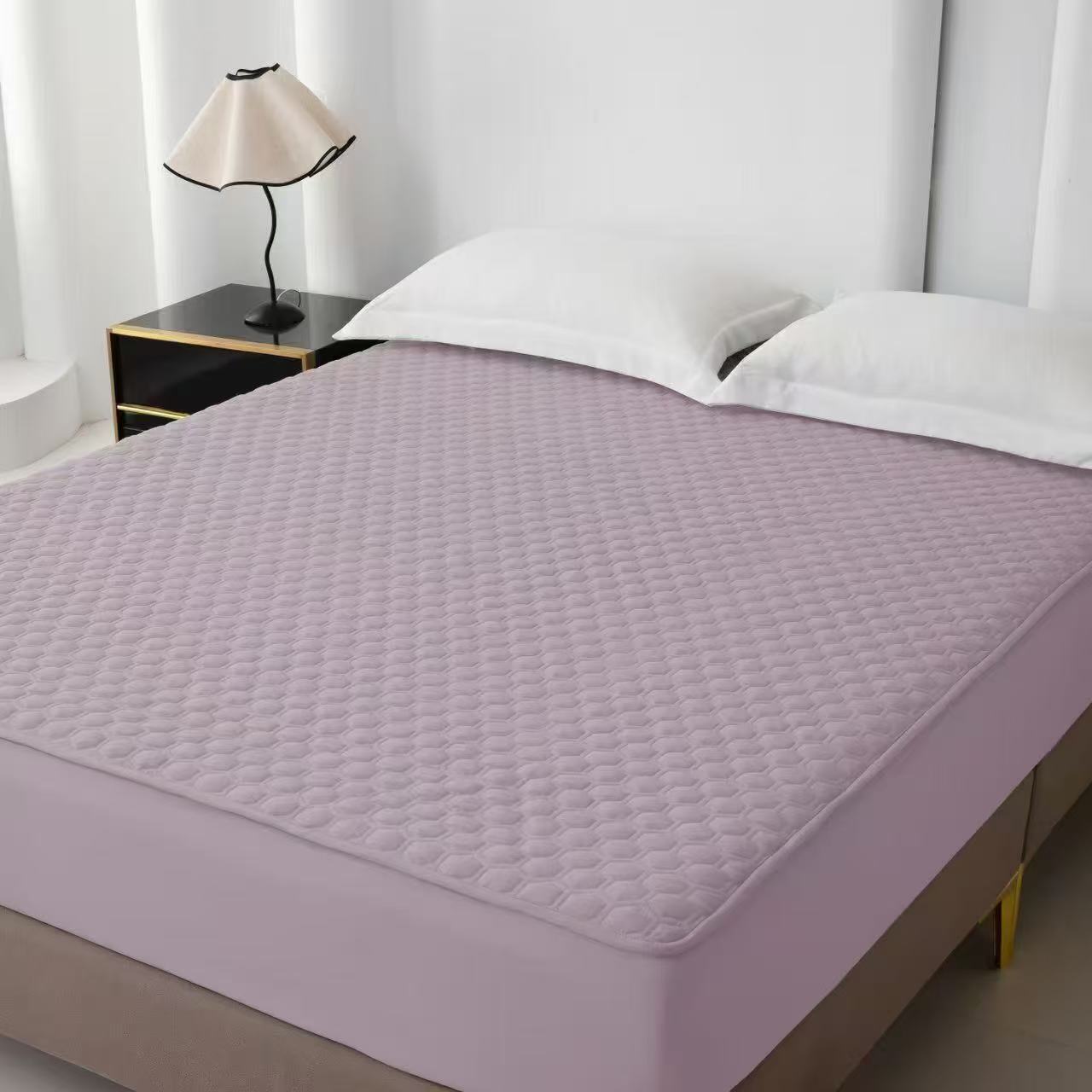 Breathable Fitted Mattress Protector – Queen & King Size
