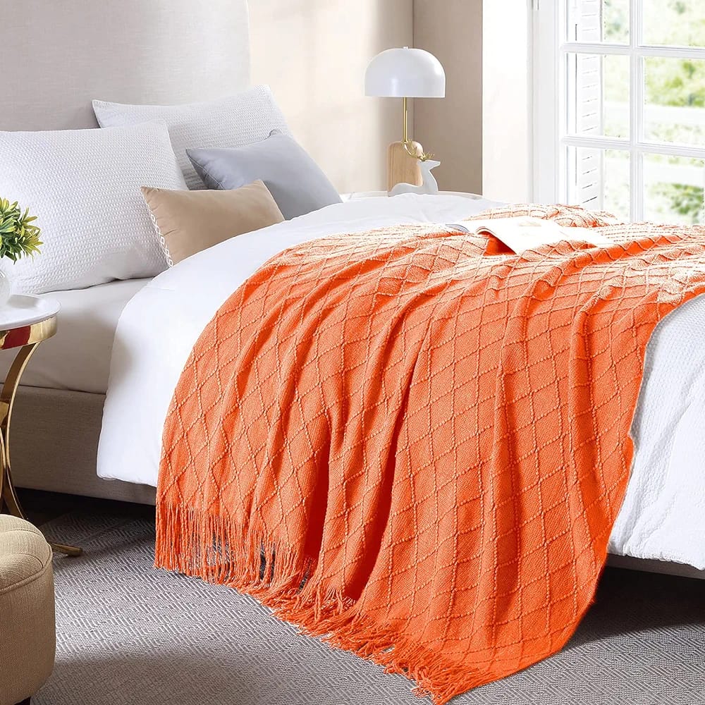Knitted Throw Blanket With Tassel