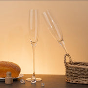 Slim long champagne flutes with 280 ml capacity in elegant modern design