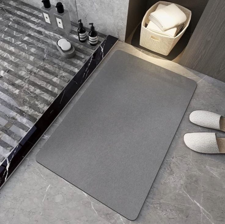 Absorbent Non-Slip Bath Mat