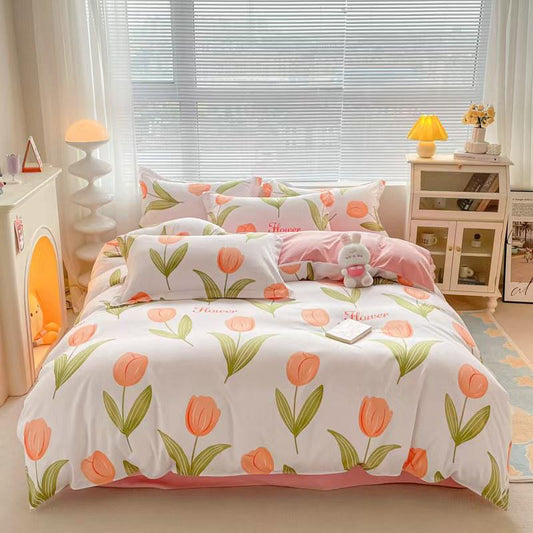 Cotton printed duvet cover set with bedsheet and two pillowcases, size 5 by 6