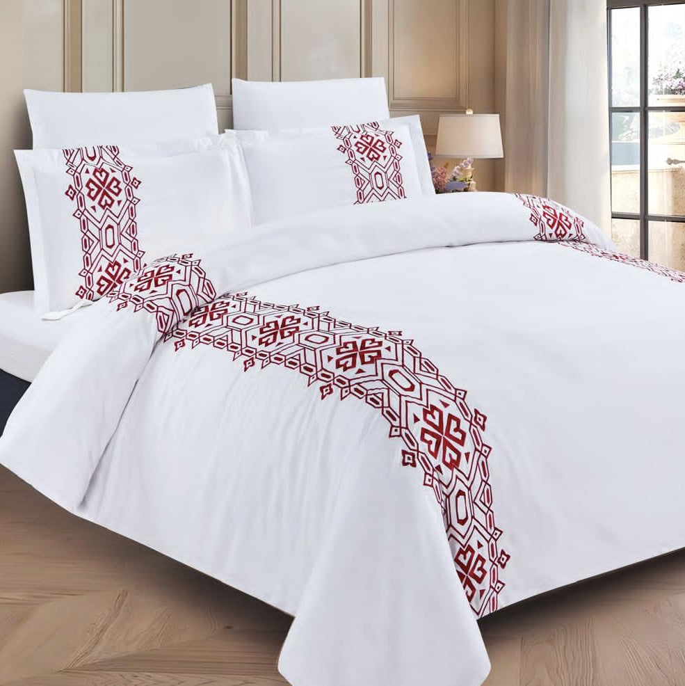 Turkish duvet cover bedding set with bedsheet and pillowcases in 6x7 size for elegant bedroom décor.