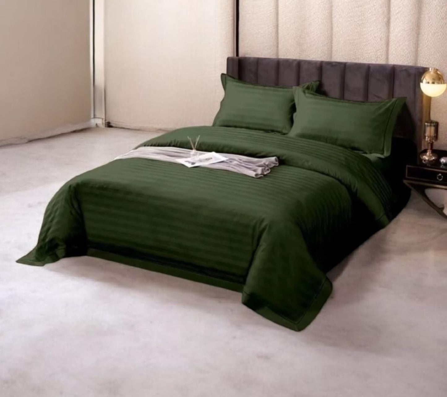 Striped Duvet Cover Set with Bedsheet and 4 Pillowcases
