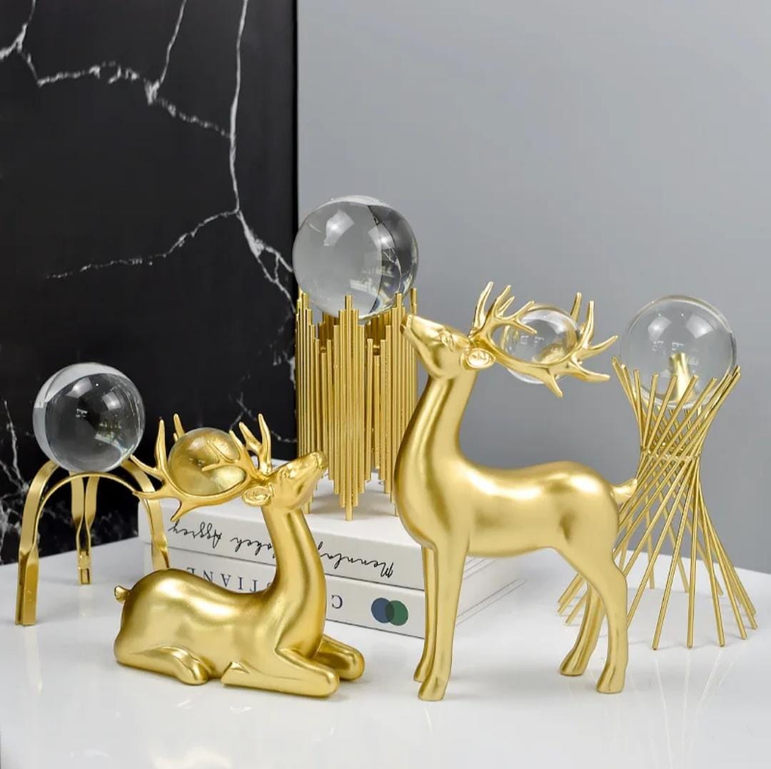 2Pc Golden Deer Resin Ornaments With Crystal Ball