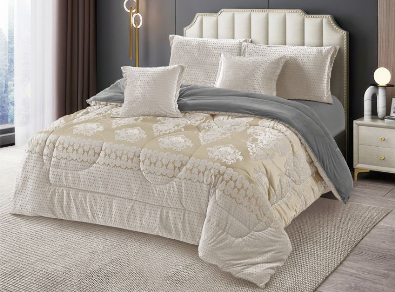 Heavy silk duvet set with bedsheet and pillowcases, size 6 by 7