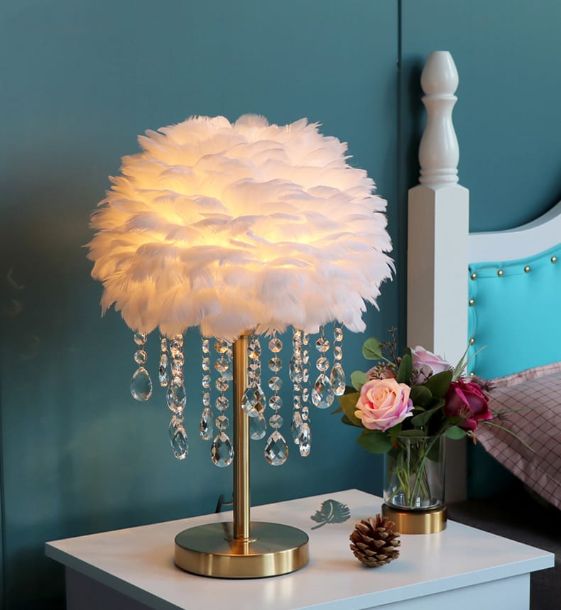 Nordic Feather Crystal Table Lamp