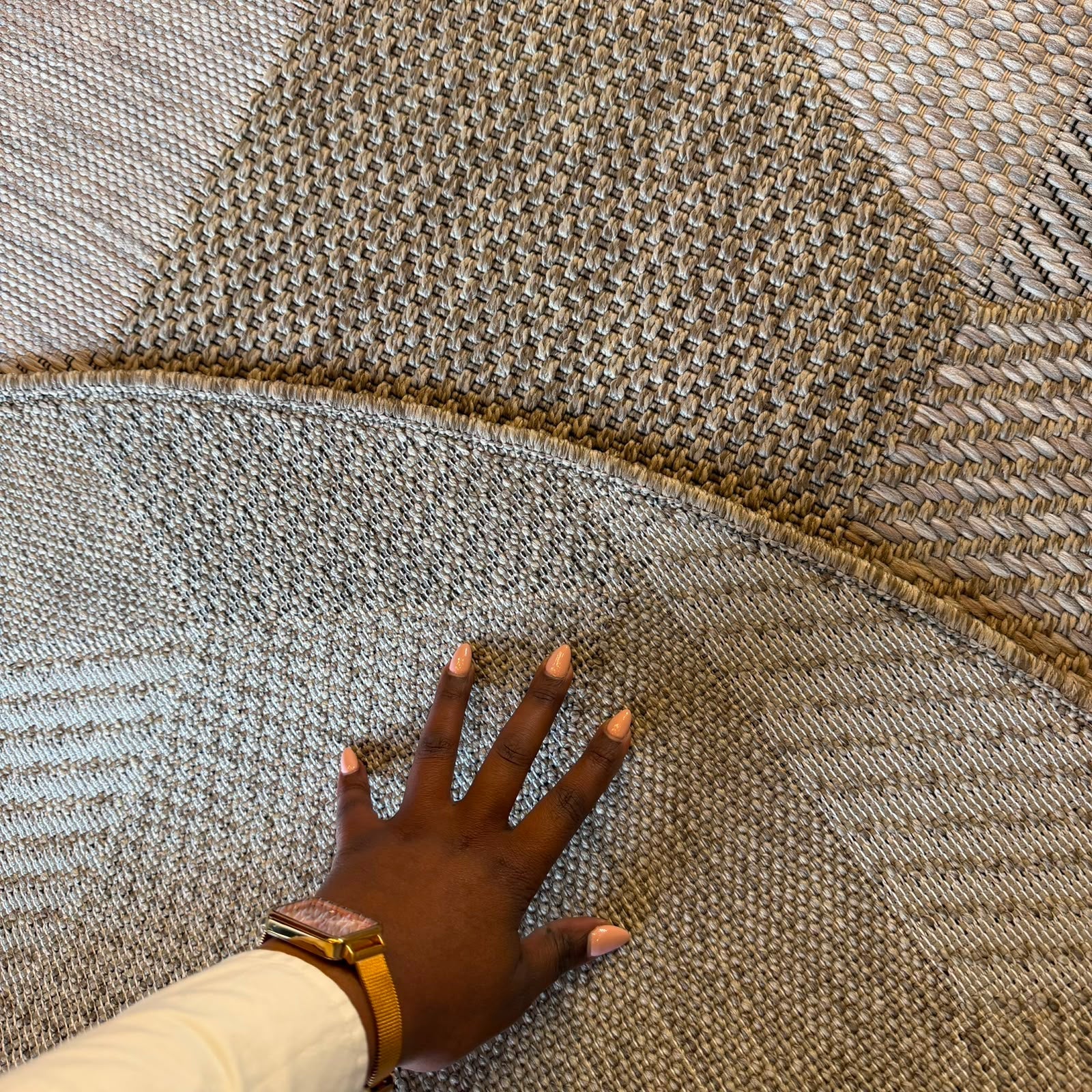 Oriental Weavers Oria Round Geometric Low-Pile Flat Finish Weave Rug KBORIE214