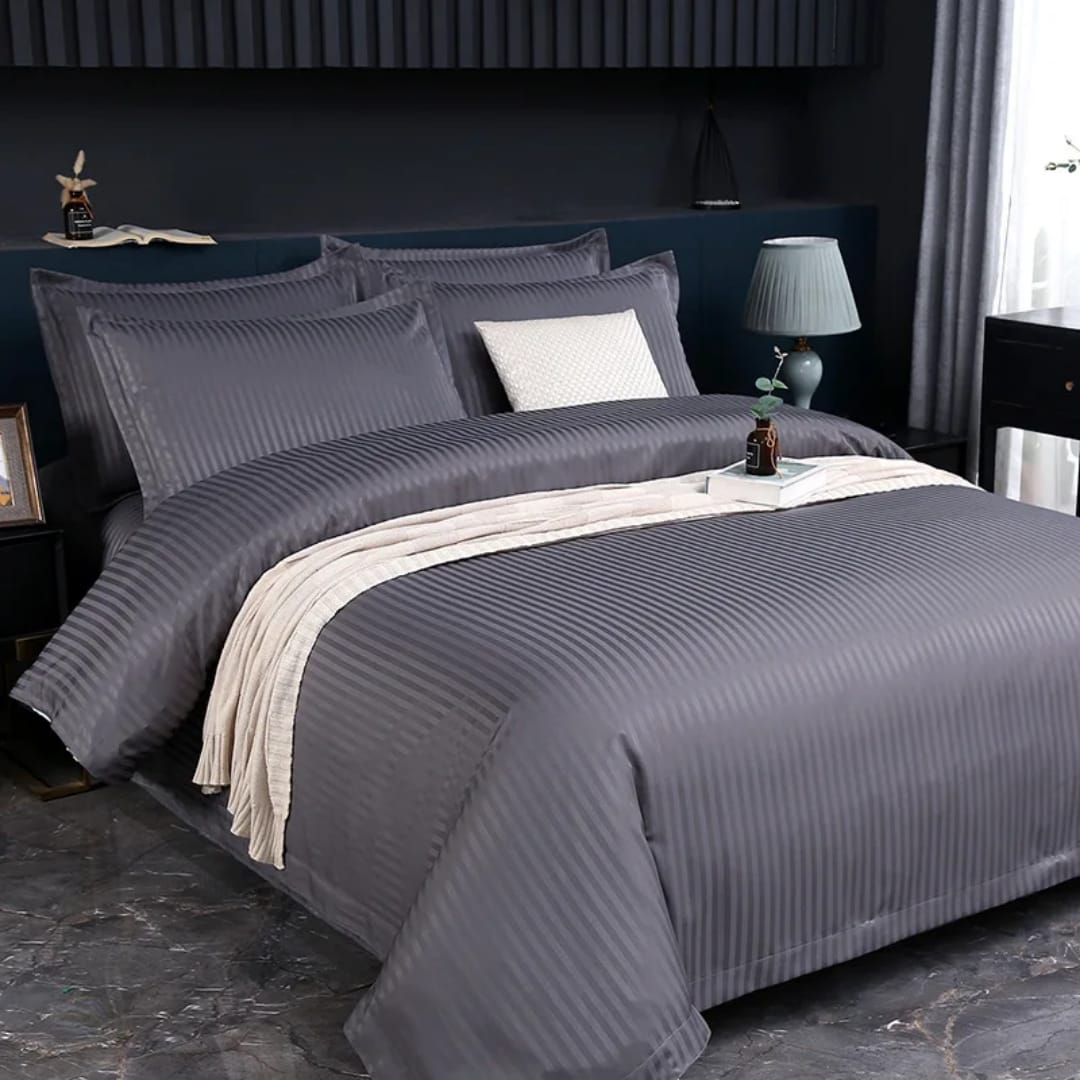 Striped Duvet Cover Set with Bedsheet and 4 Pillowcases