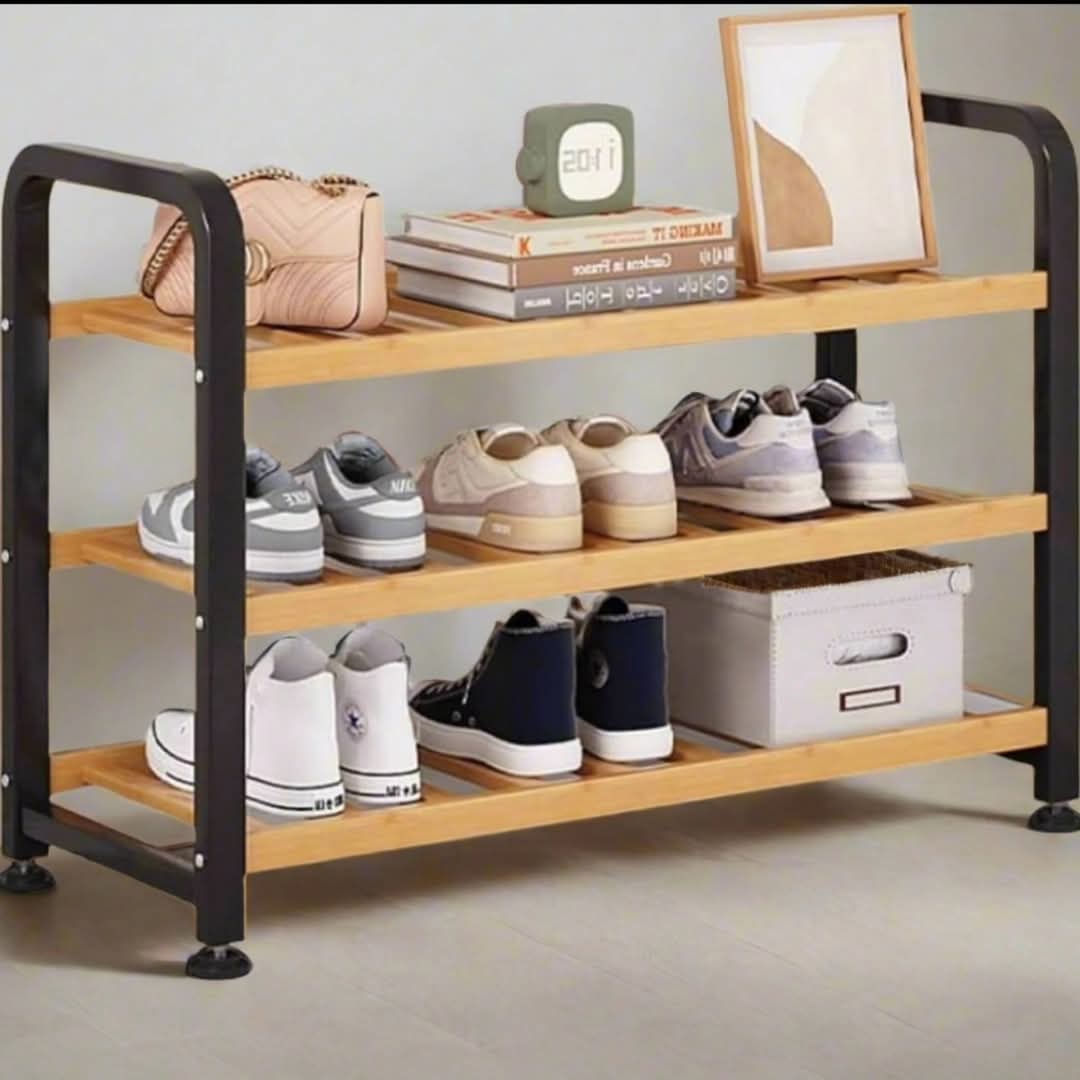 Entryway shoe rack