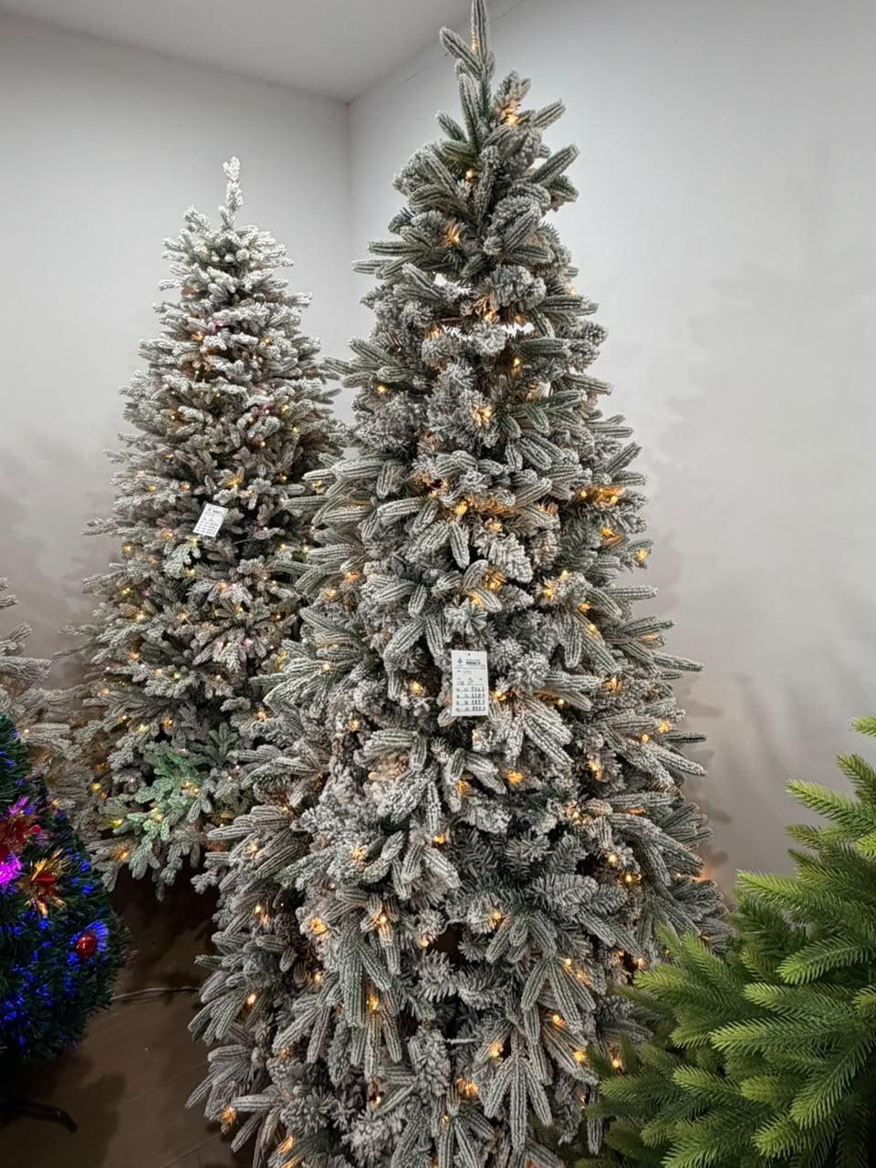 PVC Prelit Christmas Tree with 3000 Leaves