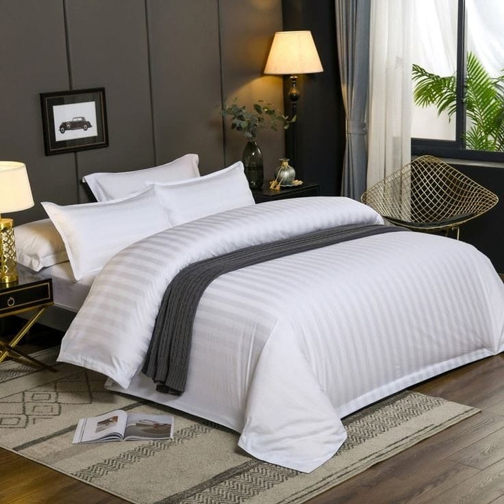 Striped Duvet Cover Set with Bedsheet and 4 Pillowcases
