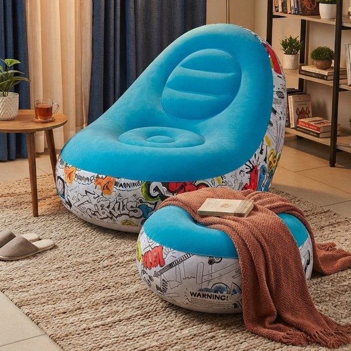 Blue inflatable lazy sofa with matching footrest and manual pump, ideal for indoor and outdoor relaxation.