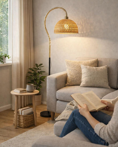 Rustic style floor lamp, 160 cm tall, suitable for living room, bedroom, or office lighting