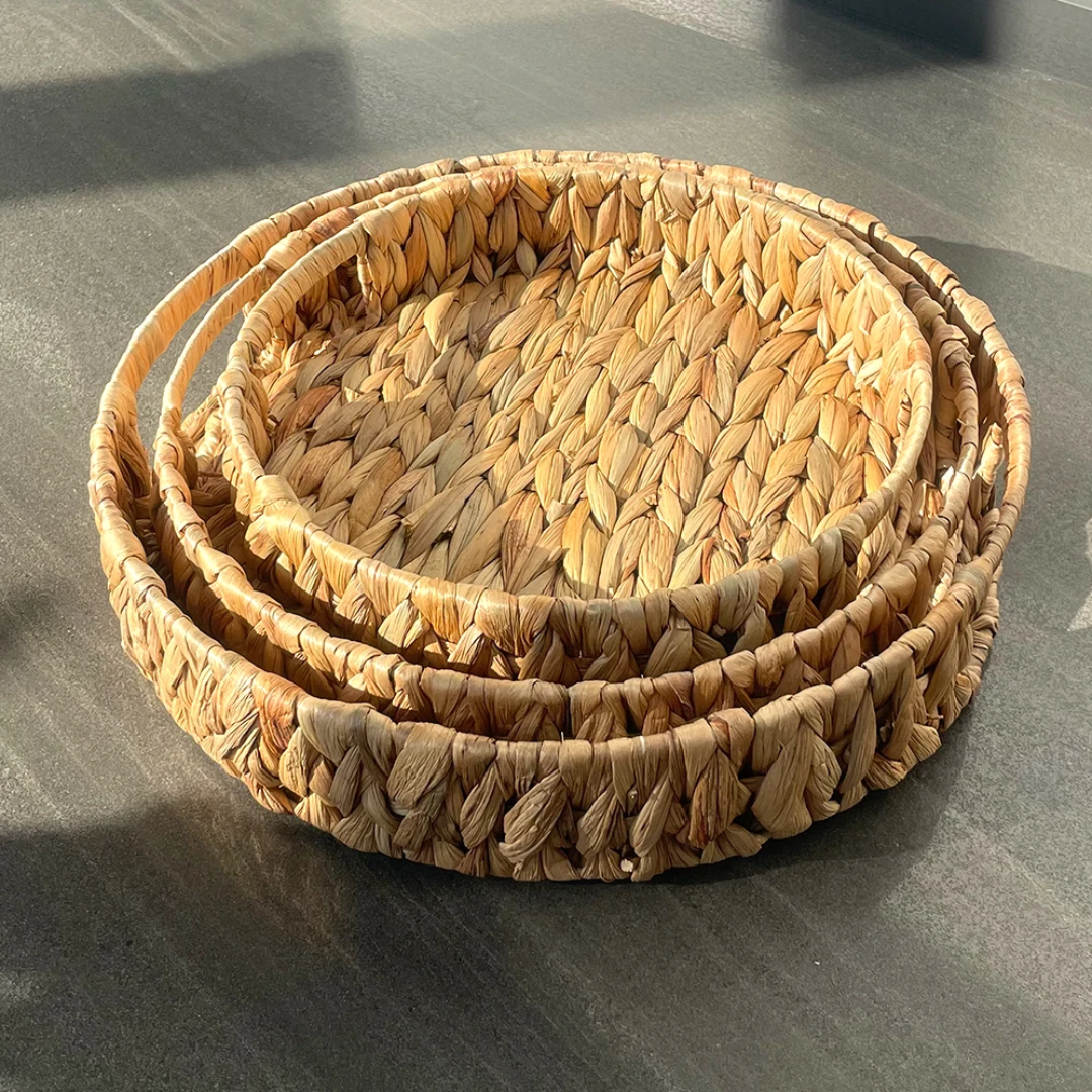 Handmade wicker tray without handles for decorative display and home organization.