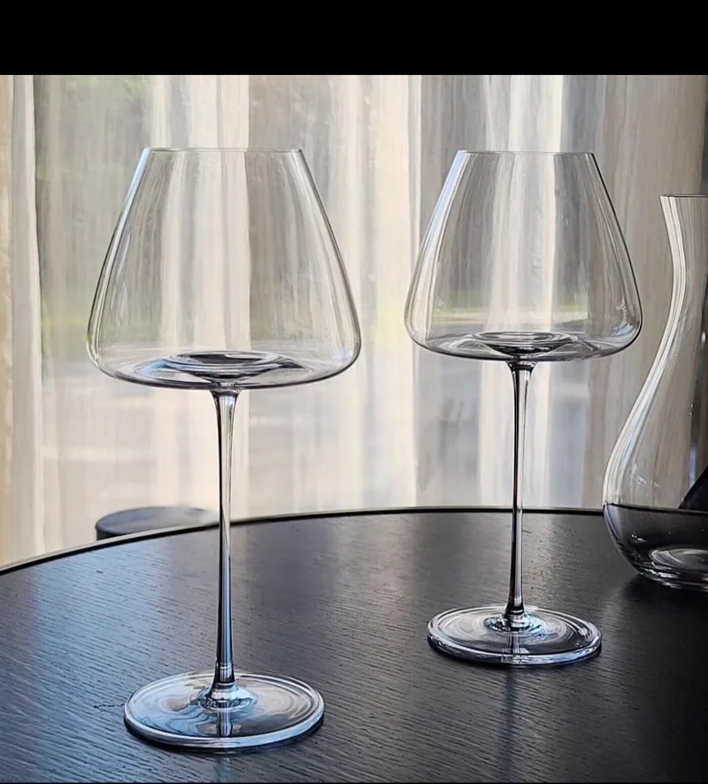 Elegant burgundy crystal wine glasses, transparent, set of 6, 710ml capacity